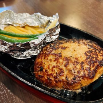 名古屋の喫茶ハンバーグといえば、カフェボロン♪